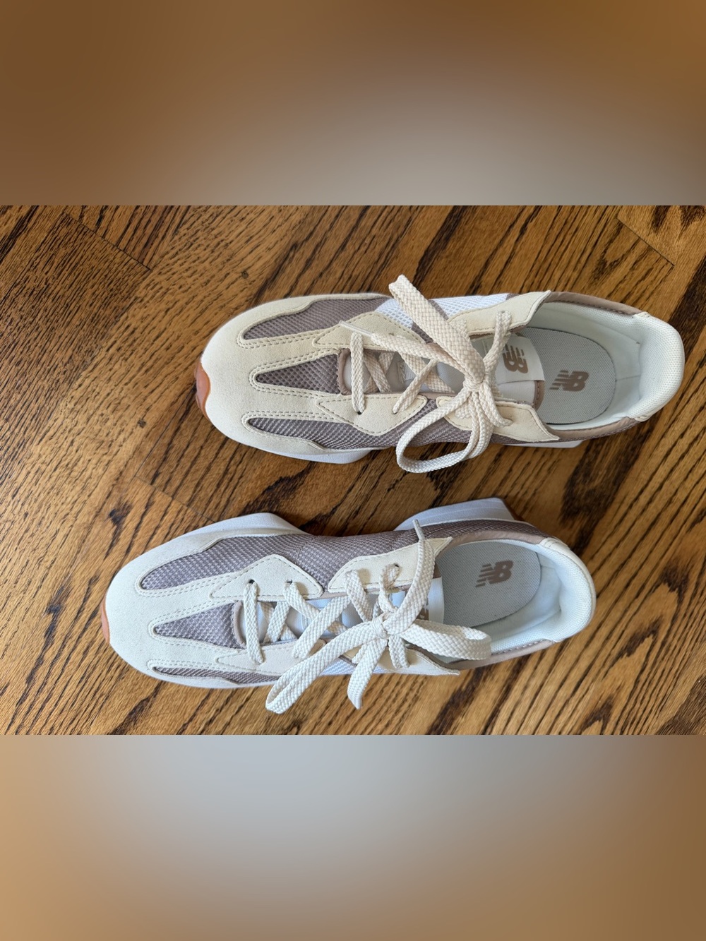 New Balance Kids 327 in Tan and Cream - Picture 2 of 5